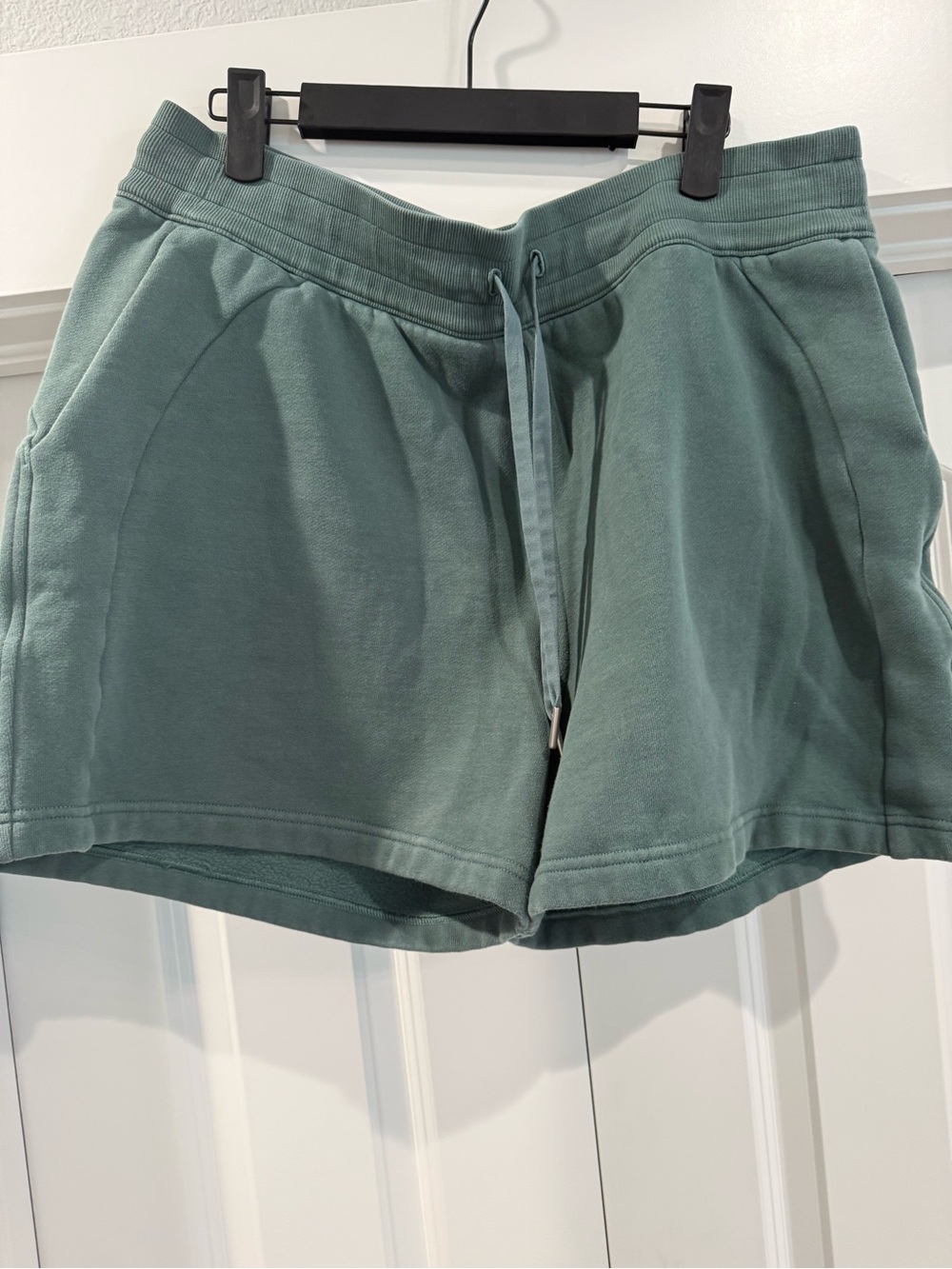 lululemon athletica Terry Drawstring  — Scuba High-Rise Short 5" medium forest.
